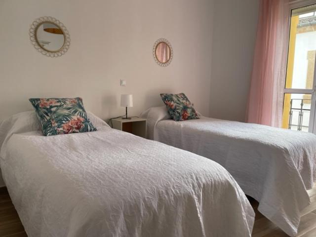 Apartamentos Turisticos Los Barruecos Caces Esterno foto